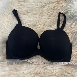 Victoria’s Secret Black Women's Bra sz 32DD E t shirt push up full coverage